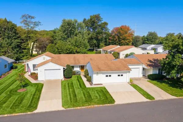 55-B Juniper Plaza #55B, Monroe, NJ 08831