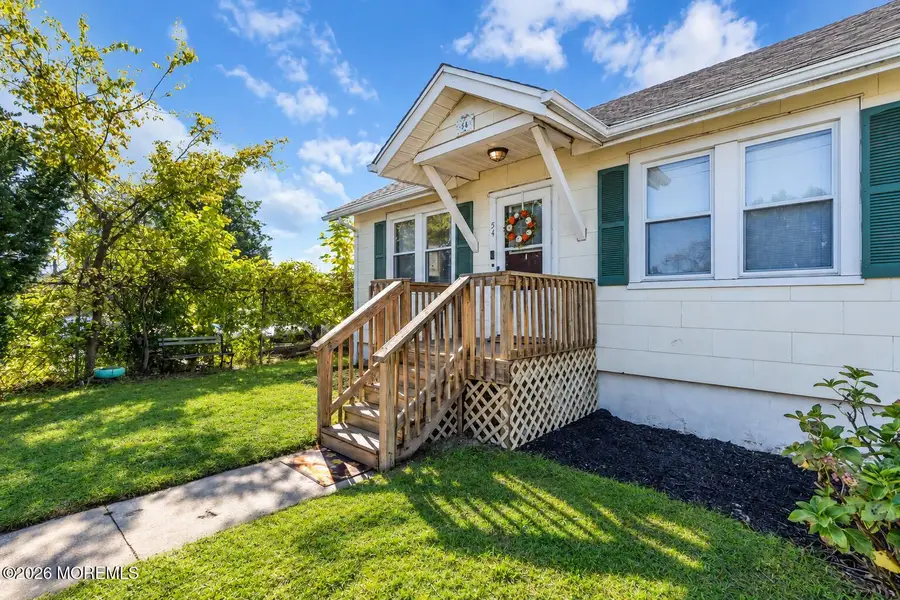 54 Edwards Avenue, Belford, NJ 07718 - #2