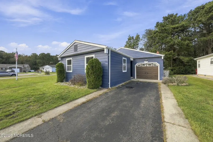 52 Santiago Court, Toms River, NJ 08757 - #3