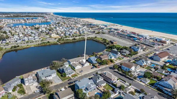 101 Trenton Avenue #4, Point Pleasant Beach, NJ 08742