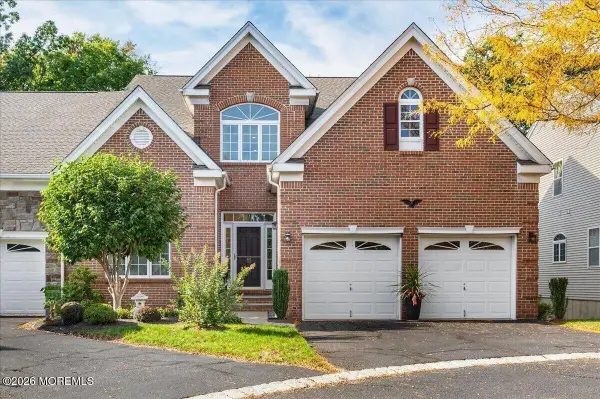11 Vanderbilt Court #2061, Old Bridge, NJ 08857