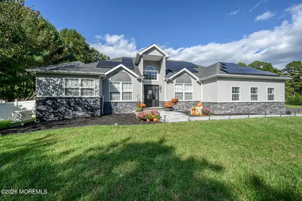 14 Lauren Lane, New Egypt, NJ 08533