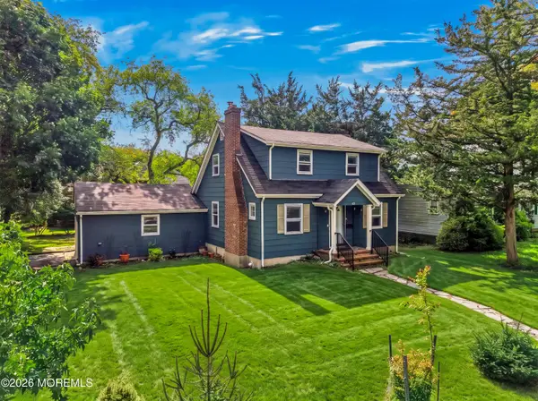 414 Roosevelt Avenue, Oakhurst, NJ 07755
