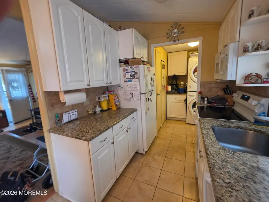 6 Fawn Run, Manalapan, NJ 07726 - #3