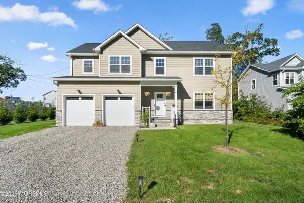 35 Pennsylvania Avenue, Waretown, NJ 08758