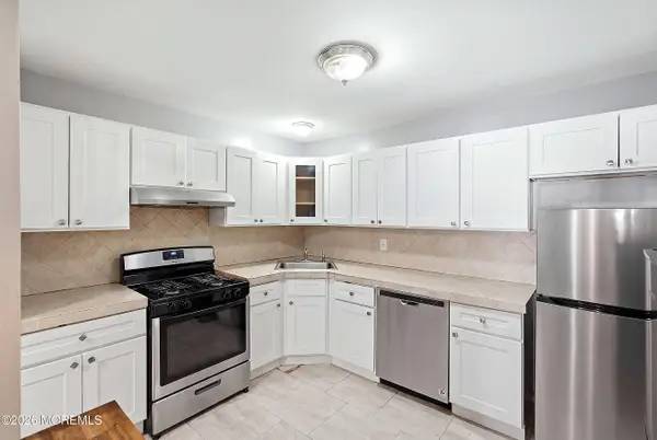 711 Zlotkin Circle #6, Freehold, NJ 07728