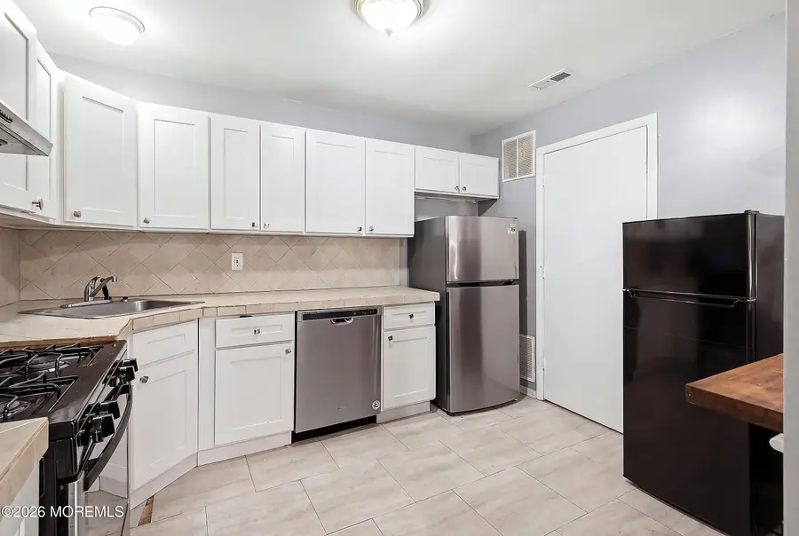 711 Zlotkin Circle #6, Freehold, NJ 07728 - #3