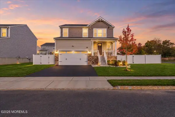 2 Gazania Drive, Old Bridge, NJ 08857