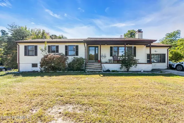 303 Commodore Boulevard, Jackson, NJ 08527