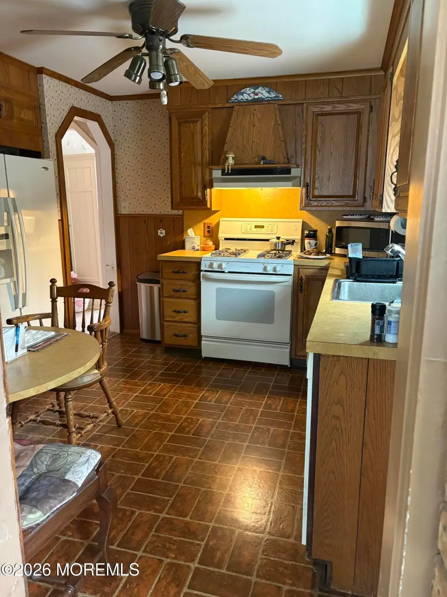 404 Newark Avenue, Point Pleasant Beach, NJ 08742 - #3