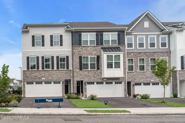 102 Durham Drive, Howell, NJ 07731