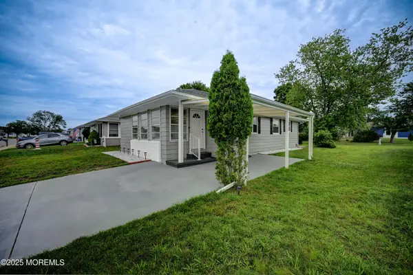 234 Charlotteville Drive, Toms River, NJ 08757