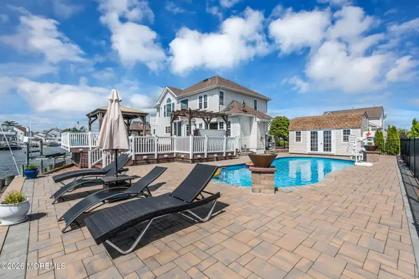 30 Peaksail Drive, Bayville, NJ 08721