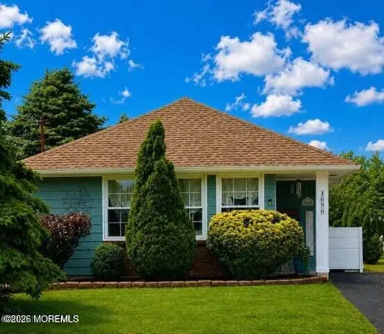 1690 Yorktowne Boulevard, Toms River, NJ 08753