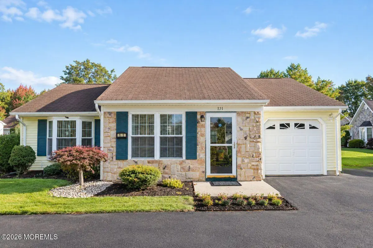 121 Farnworth Close, Freehold, NJ 07728 - #1