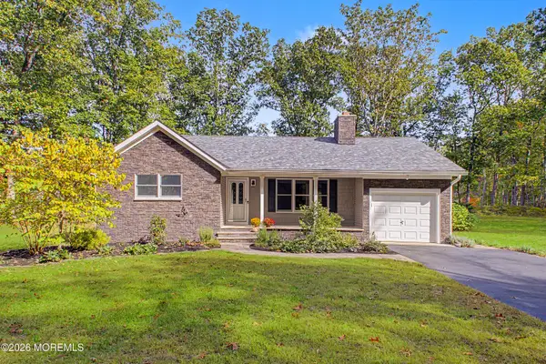 15 Hendrickson Drive, Cream Ridge, NJ 08514