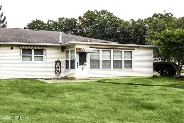 18 D Dixie Lane, Jackson, NJ 08527