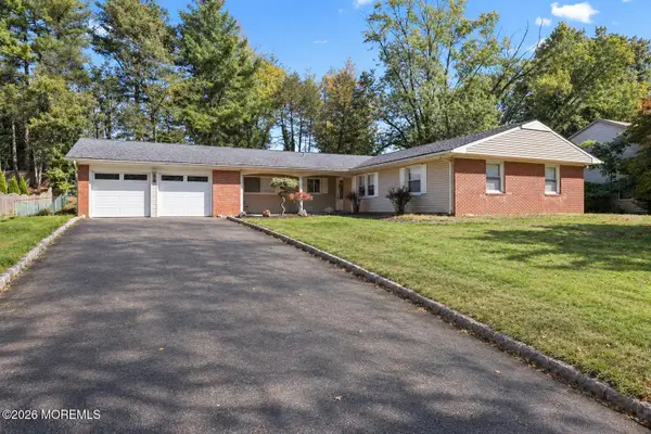 58 Knox Lane, Manalapan, NJ 07726