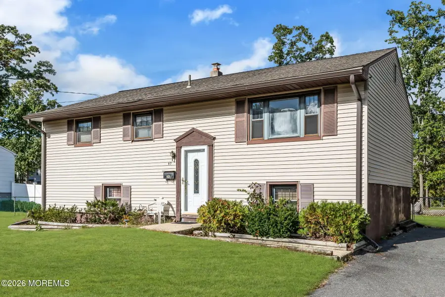 47 Darien Road, Howell, NJ 07731 - #3