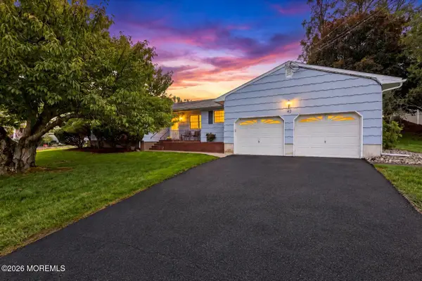 42 Hidden Stream Road, Freehold, NJ 07728