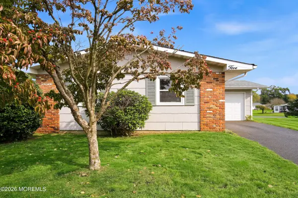 5 Thomas Court, Brick, NJ 08724