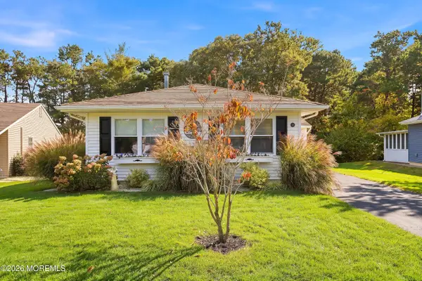 32 Seaview Avenue, Brick, NJ 08723