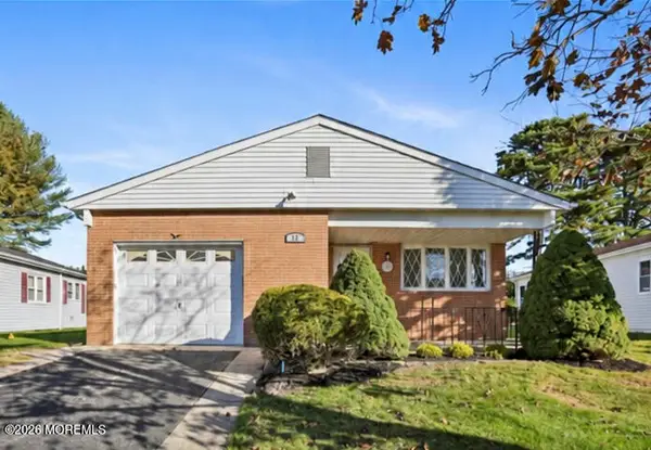 12 Lismore Drive, Toms River, NJ 08757
