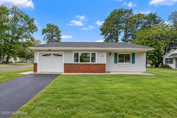 23 Maine Avenue, Manchester, NJ 08759