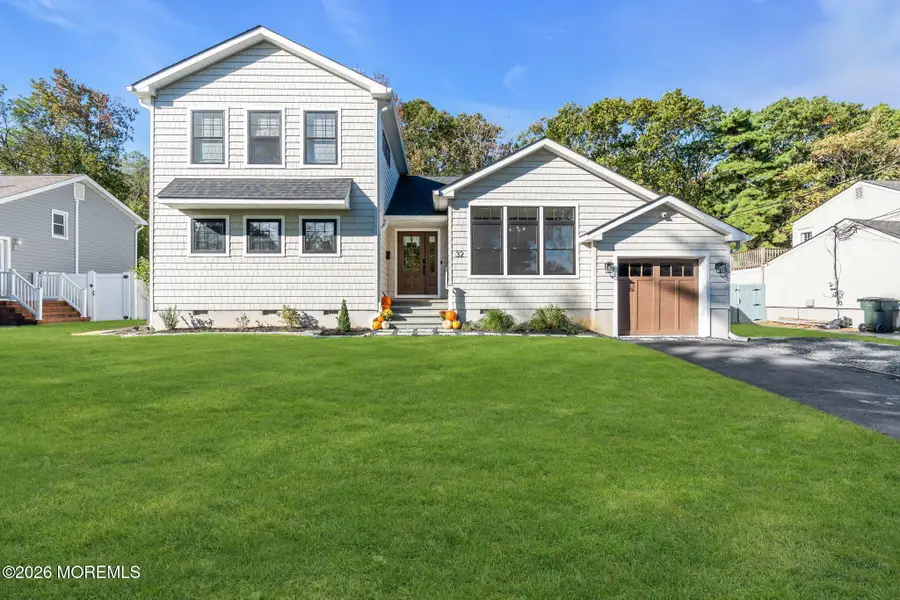 32 Arno Street, Oakhurst, NJ 07755 - #3
