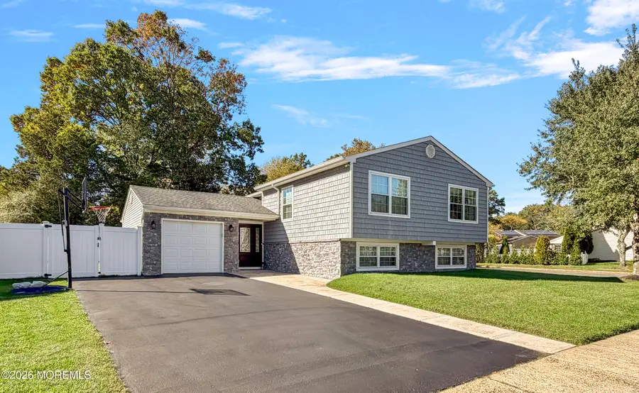 2 Hearth Court, Howell, NJ 07731 - #2
