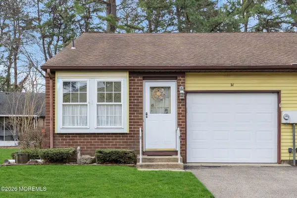 7A Greenwood Lane, Whiting, NJ 08759