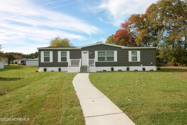 567 Sara Drive, Freehold, NJ 07728