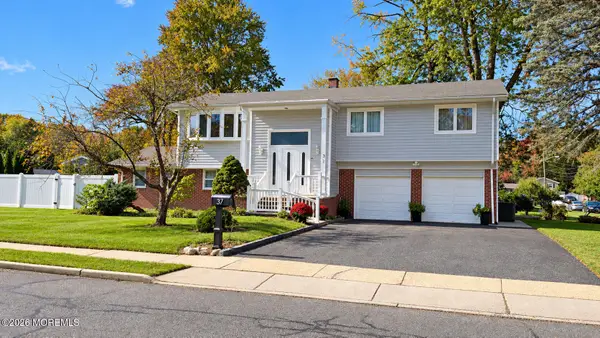 37 Valley Vale Drive, Old Bridge, NJ 08857