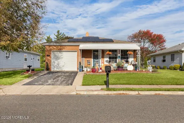 57 Hyannis Street, Toms River, NJ 08757