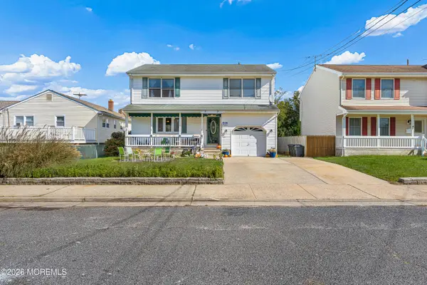 72 Myrtle Avenue, Keansburg, NJ 07734