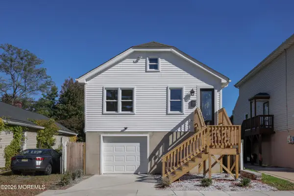 10 Lincoln Court, Keansburg, NJ 07734