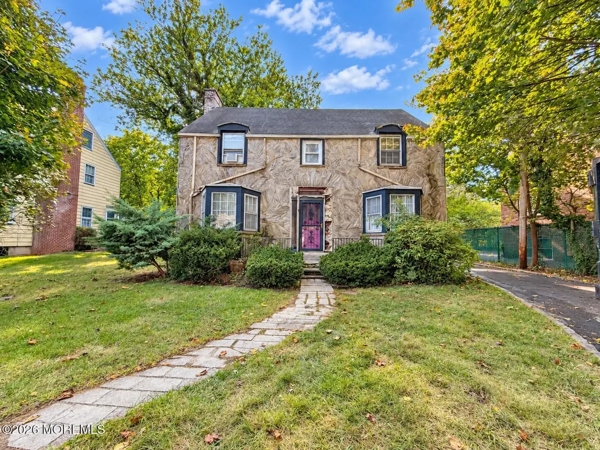 392 Berkeley Road, Orange, NJ 07050 - #1