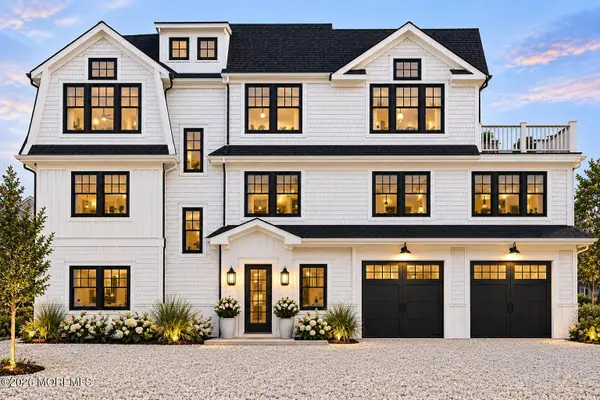 14 Avenue C, Manahawkin, NJ 08050