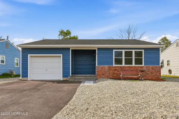 80 Westbrook Drive, Toms River, NJ 08757