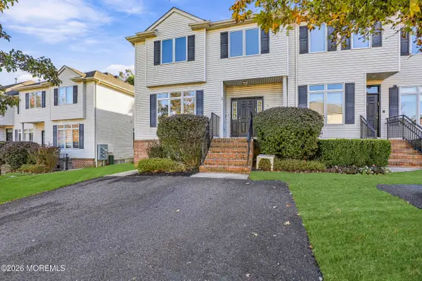 7 Grassmere Street, Lakewood, NJ 08701