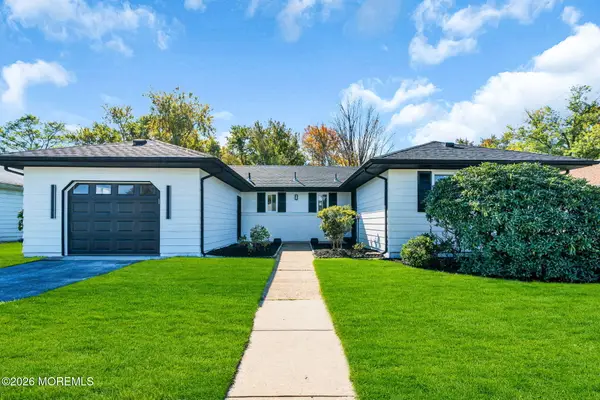 89 Barbados Drive, Toms River, NJ 08757