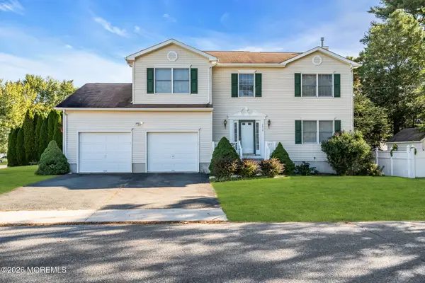2012 Manchester Street, Toms River, NJ 08757