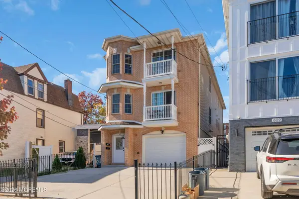611 Hunterdon Street, Newark, NJ 07108