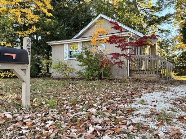 231 Arkansas Avenue, Toms River, NJ 08753