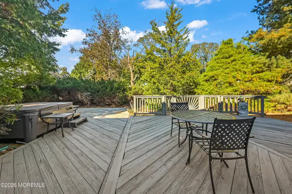 1 Sutton Place, Hazlet, NJ 07730
