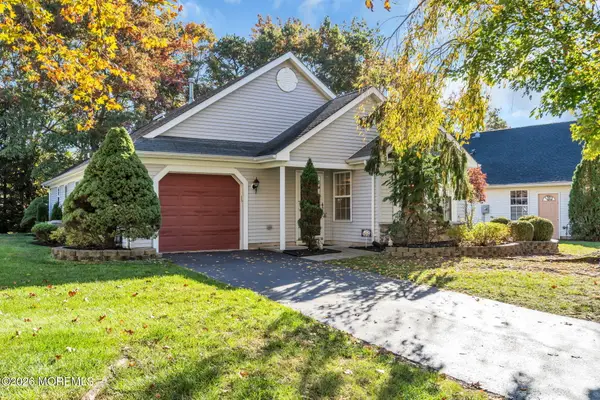 21 Round Valley Lane, Lakewood, NJ 08701