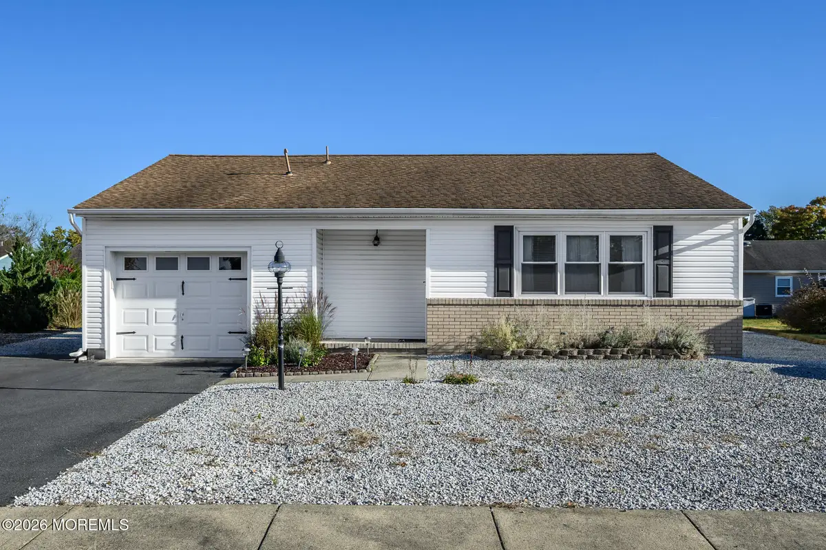17 Wiltshire Court, Toms River, NJ 08757 - #1