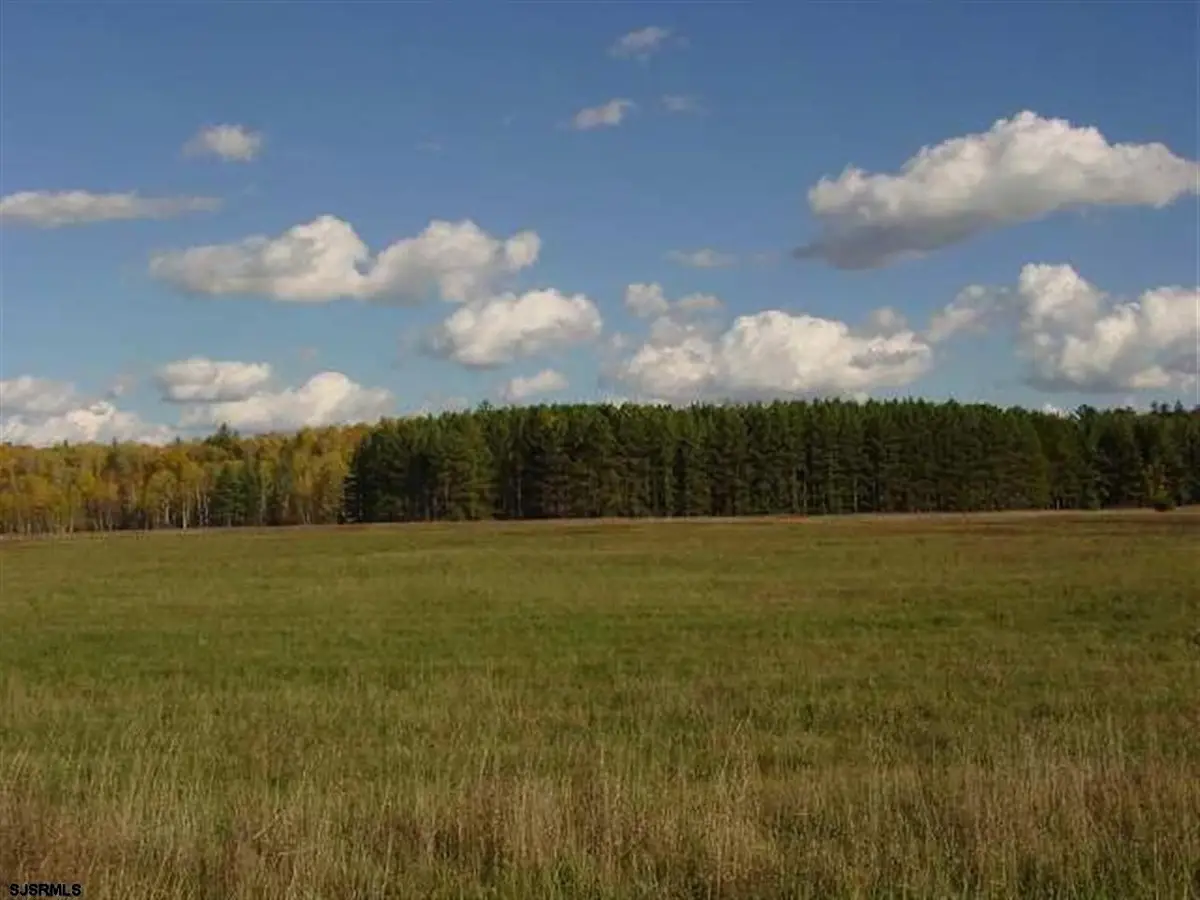 412 E Jimmie Leeds Road, Galloway, NJ 08205 - Image #1