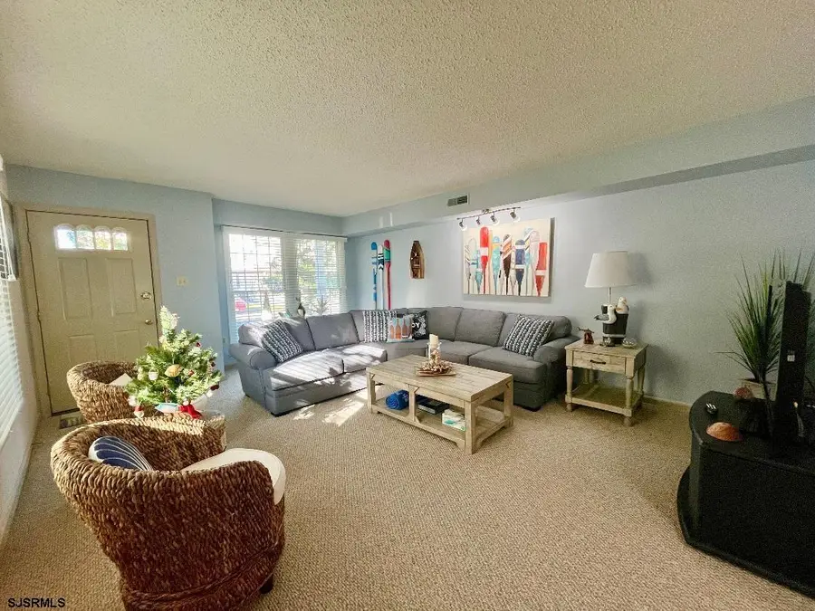327 S 36th Street #B, Brigantine, NJ 08203-1233 - Image #2