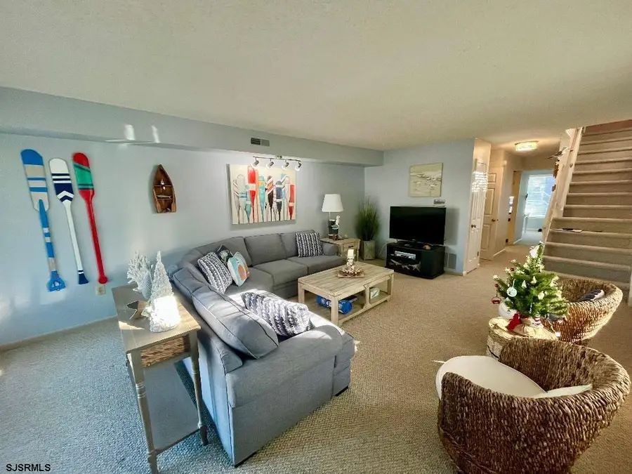 327 S 36th Street #B, Brigantine, NJ 08203-1233 - Image #3